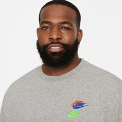 Nike Sportswear French Terry Crew Top -Fußballbedarf Rabatt 129218 4