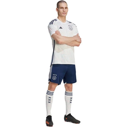Adidas Ajax Auswärtsshort 2023/2024 8 Adidas Ajax Auswärtsshort 2023/2024 – Bild 6